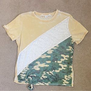 Juniors Vanilla Star Medium Yellow and Camo lightweight top